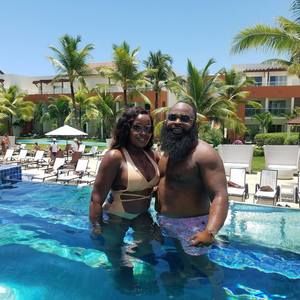 Meet your Posher, Earl